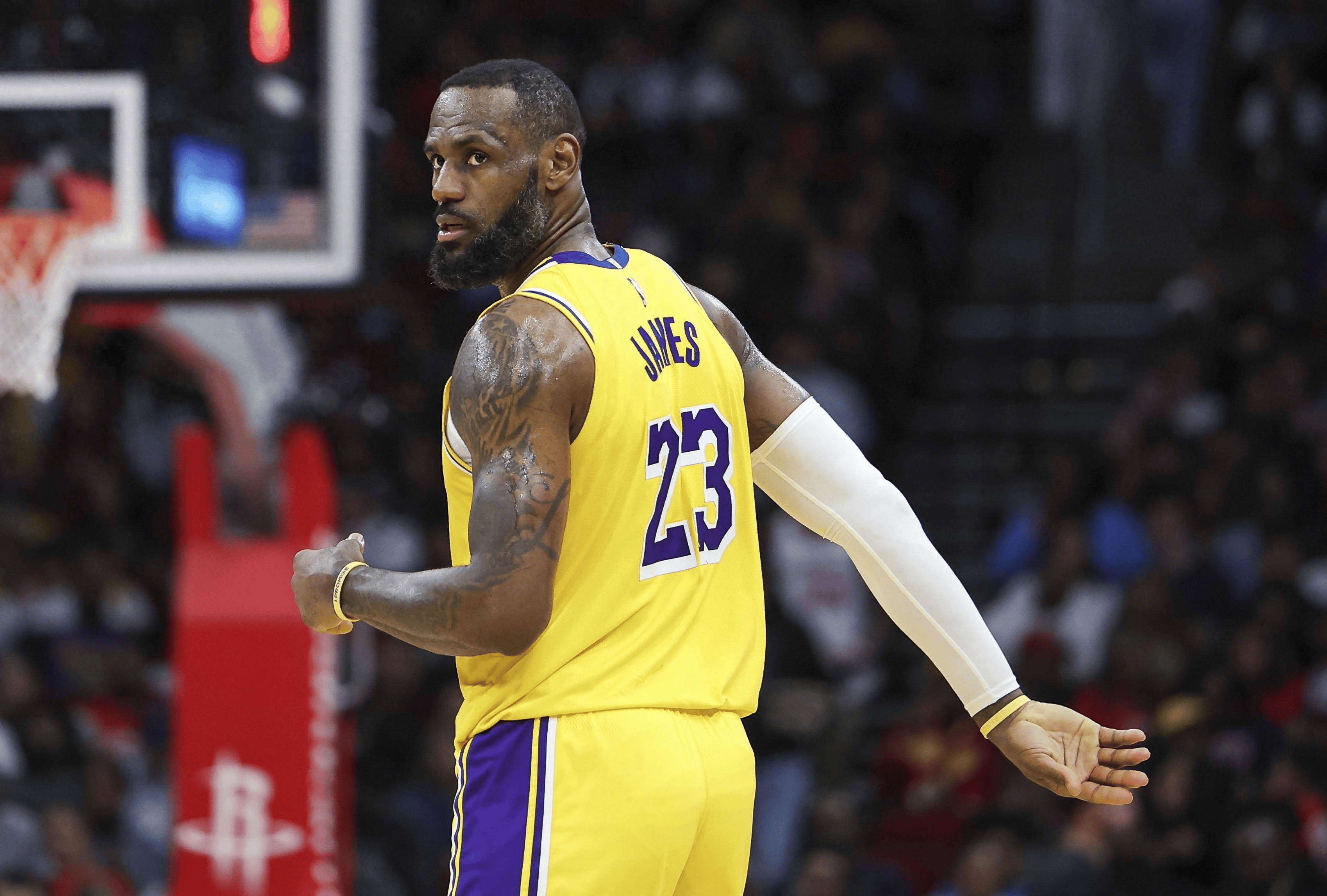 浓眉哥在法国队比赛中回归赛场，出色防守引发热议！(韩国队打中国队足球)